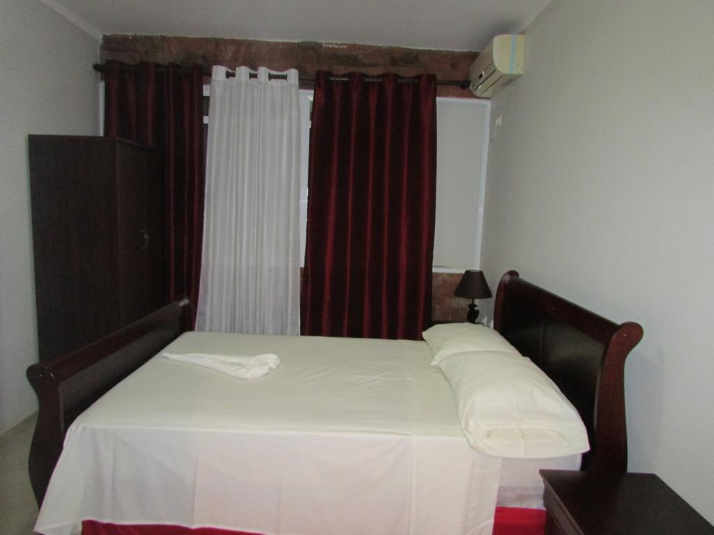 Residencial Girassol, Lda Bed and Breakfast São Filipe Exterior foto