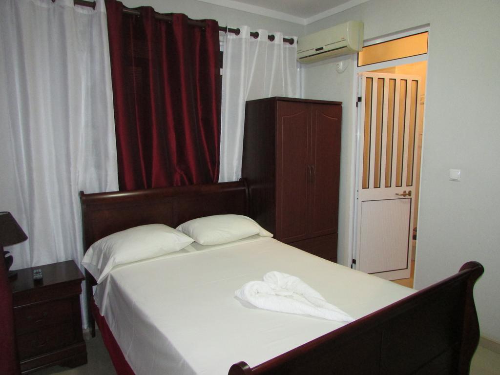 Residencial Girassol, Lda Bed and Breakfast São Filipe Exterior foto