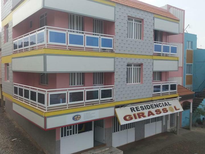 Residencial Girassol, Lda Bed and Breakfast São Filipe Exterior foto